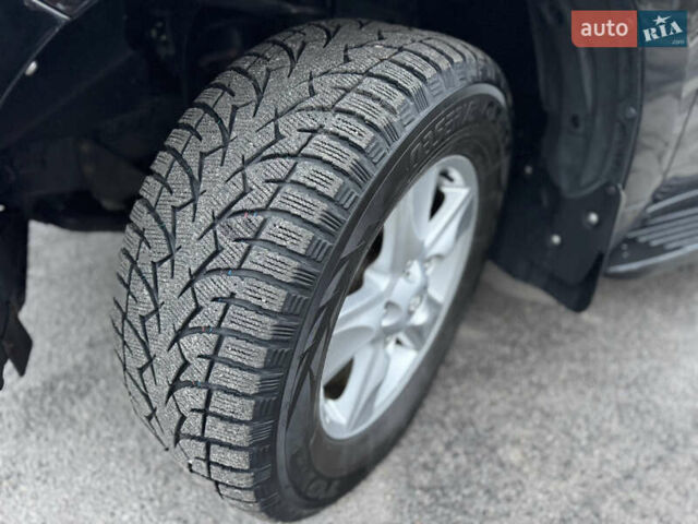 Черный Тойота Ленд Крузер, объемом двигателя 4.5 л и пробегом 335 тыс. км за 23500 $, фото 16 на Automoto.ua