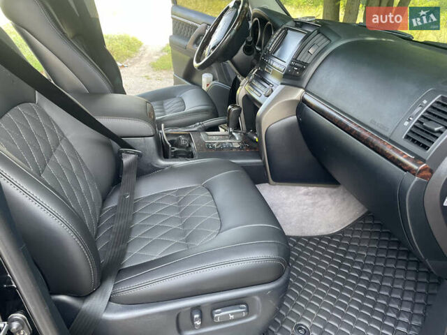 Черный Тойота Ленд Крузер, объемом двигателя 4.46 л и пробегом 305 тыс. км за 30500 $, фото 16 на Automoto.ua