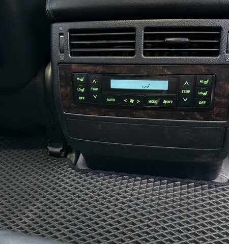 Чорний Тойота Ленд Крузер, об'ємом двигуна 4.46 л та пробігом 264 тис. км за 29000 $, фото 43 на Automoto.ua