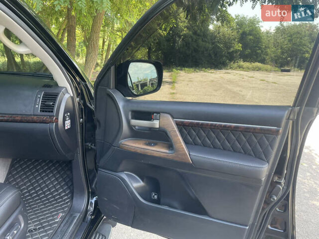 Черный Тойота Ленд Крузер, объемом двигателя 4.46 л и пробегом 305 тыс. км за 30500 $, фото 19 на Automoto.ua