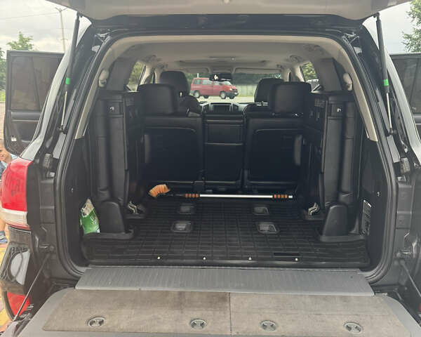 Чорний Тойота Ленд Крузер, об'ємом двигуна 4.46 л та пробігом 390 тис. км за 27000 $, фото 3 на Automoto.ua