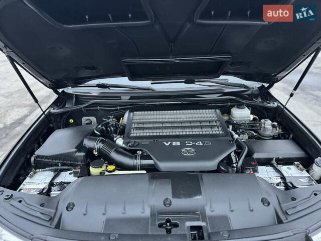 Черный Тойота Ленд Крузер, объемом двигателя 4.5 л и пробегом 335 тыс. км за 23500 $, фото 35 на Automoto.ua