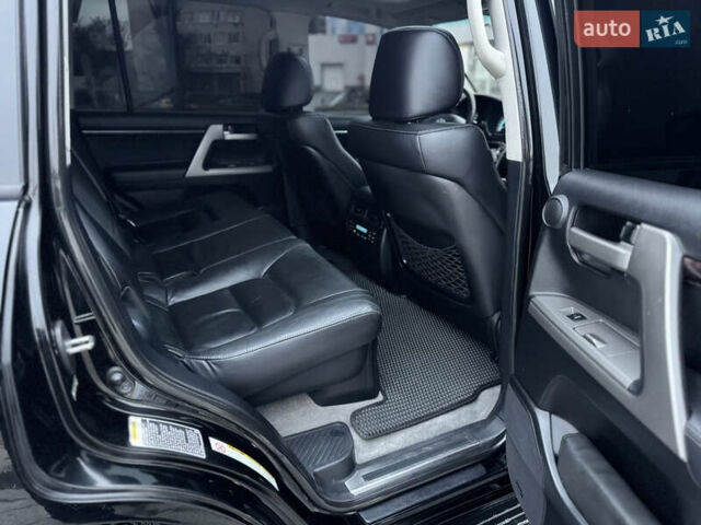 Черный Тойота Ленд Крузер, объемом двигателя 4.5 л и пробегом 335 тыс. км за 23500 $, фото 28 на Automoto.ua