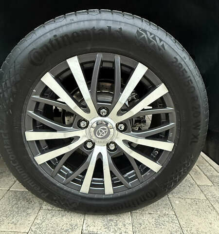 Чорний Тойота Ленд Крузер, об'ємом двигуна 4.46 л та пробігом 264 тис. км за 29000 $, фото 2 на Automoto.ua