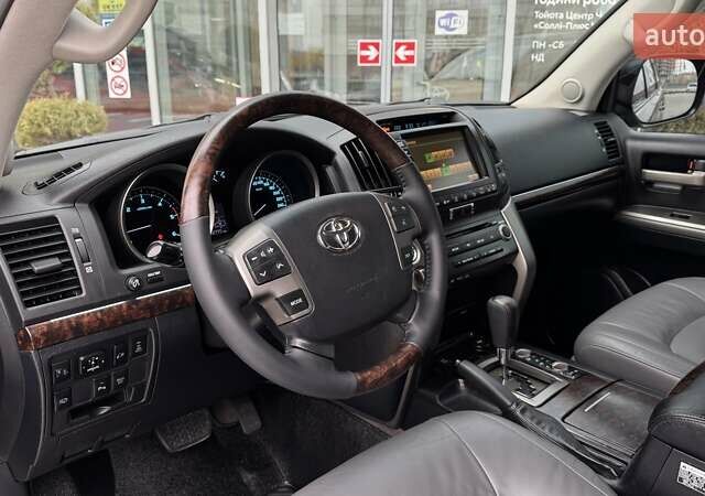 Чорний Тойота Ленд Крузер, об'ємом двигуна 4.5 л та пробігом 248 тис. км за 26069 $, фото 23 на Automoto.ua