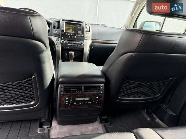 Черный Тойота Ленд Крузер, объемом двигателя 4.5 л и пробегом 327 тыс. км за 28500 $, фото 19 на Automoto.ua