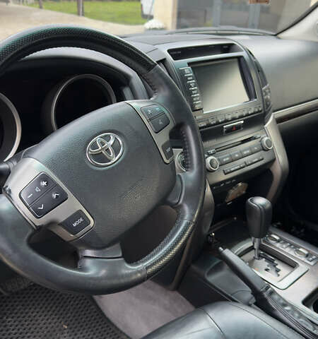 Чорний Тойота Ленд Крузер, об'ємом двигуна 4.46 л та пробігом 264 тис. км за 29000 $, фото 36 на Automoto.ua