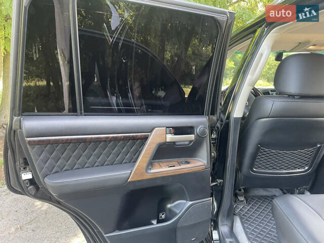 Черный Тойота Ленд Крузер, объемом двигателя 4.46 л и пробегом 305 тыс. км за 30500 $, фото 18 на Automoto.ua
