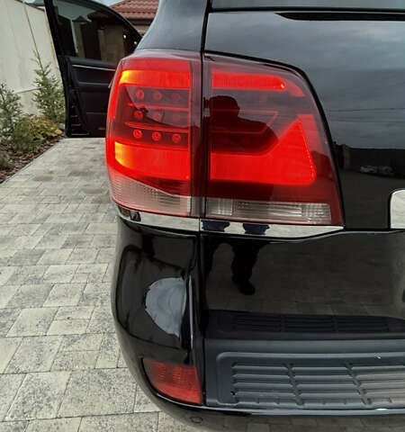 Чорний Тойота Ленд Крузер, об'ємом двигуна 4.46 л та пробігом 264 тис. км за 29000 $, фото 13 на Automoto.ua