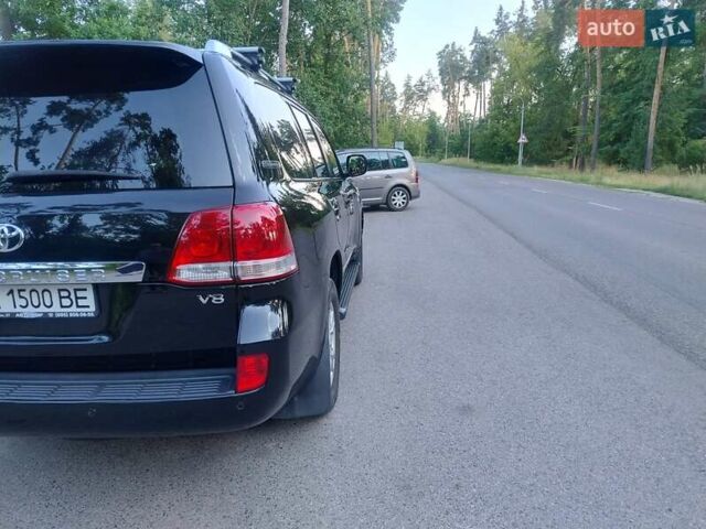 Черный Тойота Ленд Крузер, объемом двигателя 4.46 л и пробегом 335 тыс. км за 29990 $, фото 2 на Automoto.ua