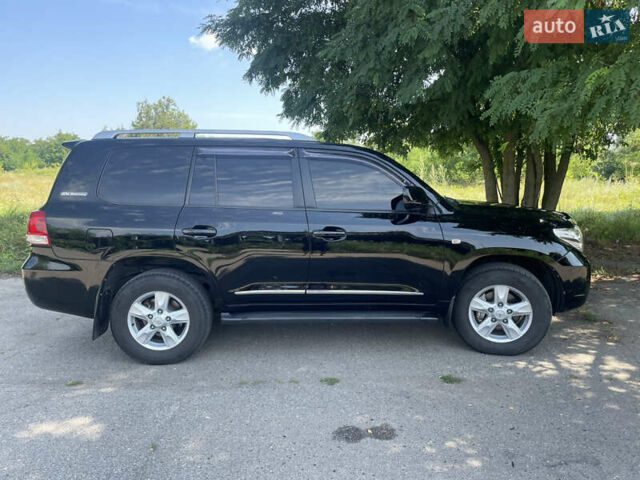 Черный Тойота Ленд Крузер, объемом двигателя 4.46 л и пробегом 305 тыс. км за 30500 $, фото 4 на Automoto.ua