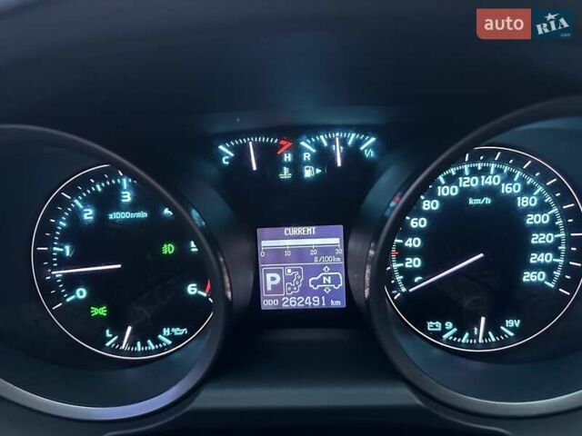 Черный Тойота Ленд Крузер, объемом двигателя 4.46 л и пробегом 262 тыс. км за 23700 $, фото 12 на Automoto.ua
