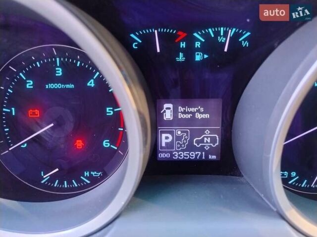 Черный Тойота Ленд Крузер, объемом двигателя 4.46 л и пробегом 335 тыс. км за 29990 $, фото 21 на Automoto.ua