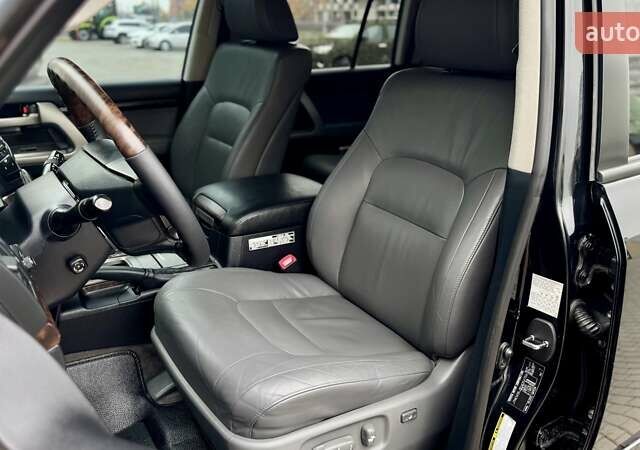 Чорний Тойота Ленд Крузер, об'ємом двигуна 4.5 л та пробігом 248 тис. км за 26069 $, фото 22 на Automoto.ua