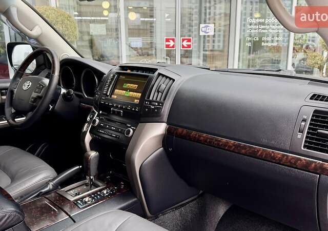 Чорний Тойота Ленд Крузер, об'ємом двигуна 4.5 л та пробігом 248 тис. км за 26069 $, фото 19 на Automoto.ua