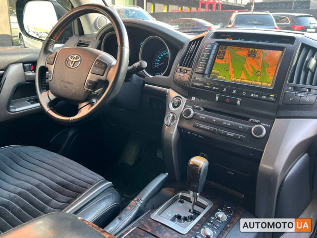 Черный Тойота Ленд Крузер, объемом двигателя 4.5 л и пробегом 280 тыс. км за 31000 $, фото 12 на Automoto.ua