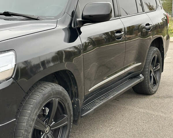 Черный Тойота Ленд Крузер, объемом двигателя 4.46 л и пробегом 300 тыс. км за 31999 $, фото 3 на Automoto.ua