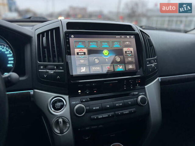 Черный Тойота Ленд Крузер, объемом двигателя 4.5 л и пробегом 335 тыс. км за 23500 $, фото 22 на Automoto.ua