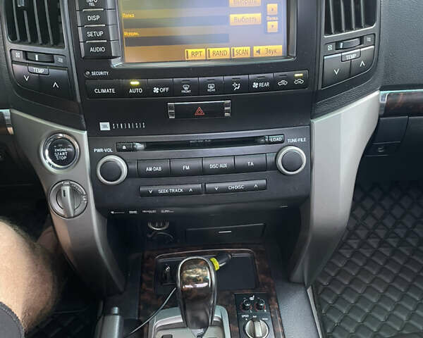 Черный Тойота Ленд Крузер, объемом двигателя 4.46 л и пробегом 305 тыс. км за 30500 $, фото 36 на Automoto.ua