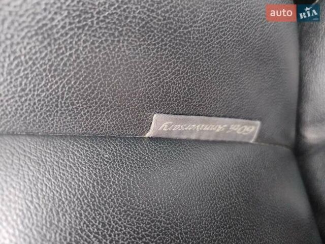 Черный Тойота Ленд Крузер, объемом двигателя 4.46 л и пробегом 335 тыс. км за 29990 $, фото 24 на Automoto.ua