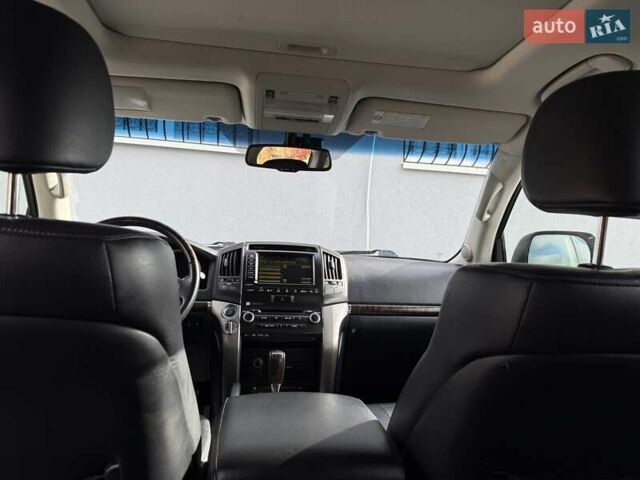 Черный Тойота Ленд Крузер, объемом двигателя 4.5 л и пробегом 327 тыс. км за 28500 $, фото 18 на Automoto.ua