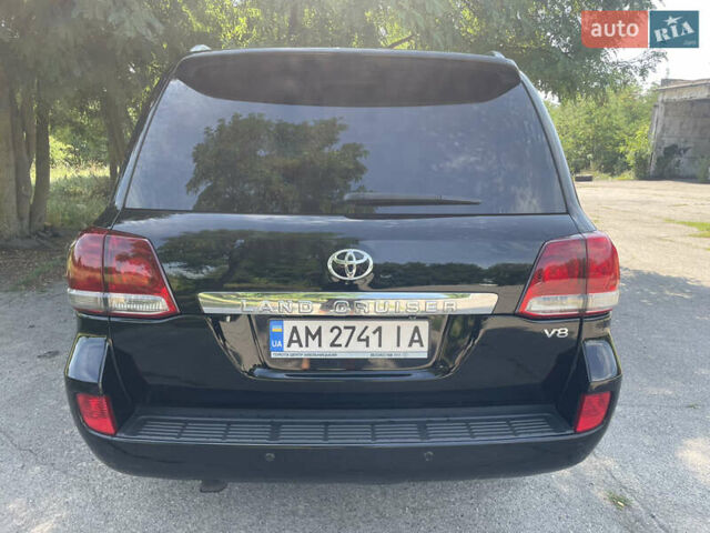 Черный Тойота Ленд Крузер, объемом двигателя 4.46 л и пробегом 305 тыс. км за 30500 $, фото 7 на Automoto.ua