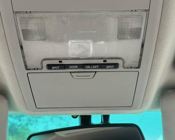 Черный Тойота Ленд Крузер, объемом двигателя 4.5 л и пробегом 174 тыс. км за 35500 $, фото 45 на Automoto.ua