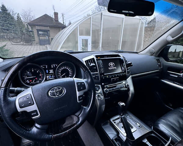 Черный Тойота Ленд Крузер, объемом двигателя 4.46 л и пробегом 260 тыс. км за 38000 $, фото 7 на Automoto.ua