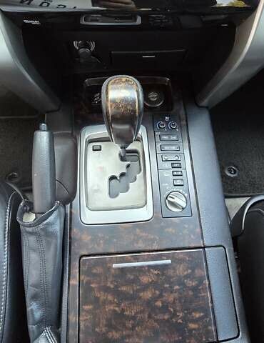 Чорний Тойота Ленд Крузер, об'ємом двигуна 4.61 л та пробігом 305 тис. км за 29000 $, фото 28 на Automoto.ua