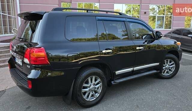 Чорний Тойота Ленд Крузер, об'ємом двигуна 4.61 л та пробігом 305 тис. км за 29000 $, фото 31 на Automoto.ua