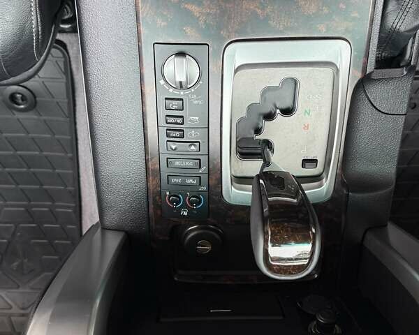 Черный Тойота Ленд Крузер, объемом двигателя 4.5 л и пробегом 174 тыс. км за 35500 $, фото 43 на Automoto.ua