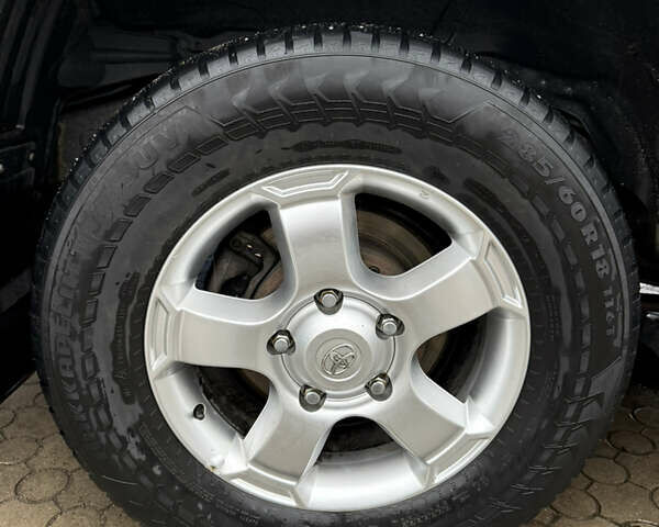 Чорний Тойота Ленд Крузер, об'ємом двигуна 4.46 л та пробігом 149 тис. км за 29500 $, фото 23 на Automoto.ua