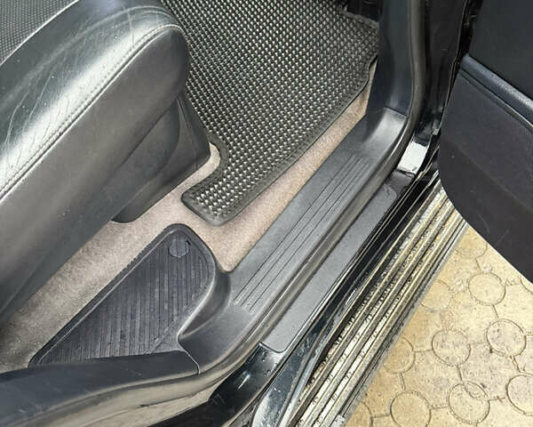 Чорний Тойота Ленд Крузер, об'ємом двигуна 4.46 л та пробігом 149 тис. км за 29500 $, фото 26 на Automoto.ua