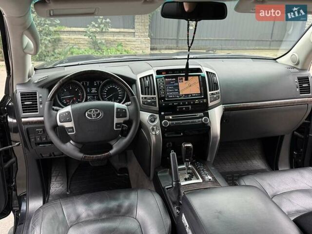 Черный Тойота Ленд Крузер, объемом двигателя 4.5 л и пробегом 174 тыс. км за 35500 $, фото 39 на Automoto.ua