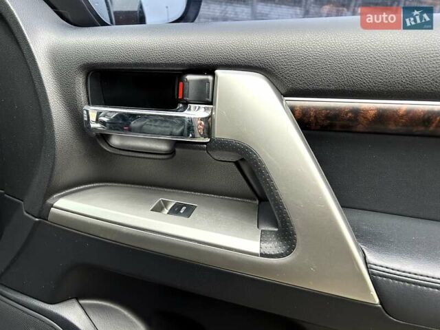 Черный Тойота Ленд Крузер, объемом двигателя 4.46 л и пробегом 149 тыс. км за 34700 $, фото 55 на Automoto.ua