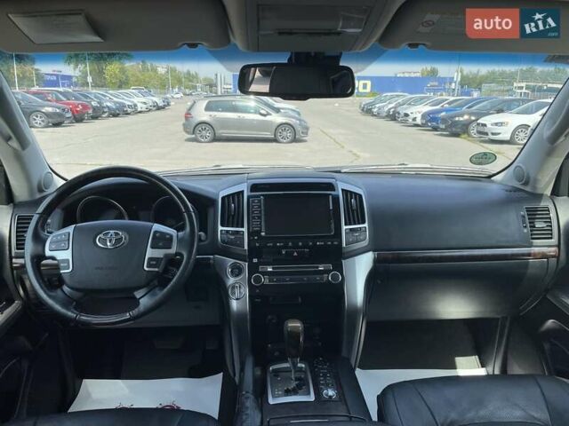 Черный Тойота Ленд Крузер, объемом двигателя 4.5 л и пробегом 338 тыс. км за 29500 $, фото 17 на Automoto.ua