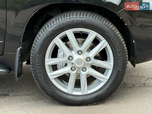 Черный Тойота Ленд Крузер, объемом двигателя 4.5 л и пробегом 174 тыс. км за 35500 $, фото 10 на Automoto.ua