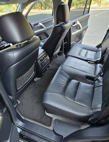 Чорний Тойота Ленд Крузер, об'ємом двигуна 4.61 л та пробігом 305 тис. км за 29000 $, фото 13 на Automoto.ua