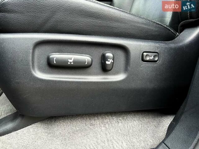 Черный Тойота Ленд Крузер, объемом двигателя 4.46 л и пробегом 149 тыс. км за 34700 $, фото 45 на Automoto.ua