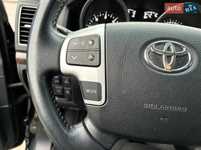 Черный Тойота Ленд Крузер, объемом двигателя 4.46 л и пробегом 149 тыс. км за 34700 $, фото 33 на Automoto.ua