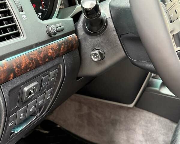 Черный Тойота Ленд Крузер, объемом двигателя 4.5 л и пробегом 174 тыс. км за 35500 $, фото 46 на Automoto.ua