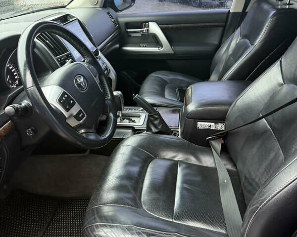 Чорний Тойота Ленд Крузер, об'ємом двигуна 4.46 л та пробігом 149 тис. км за 29500 $, фото 17 на Automoto.ua