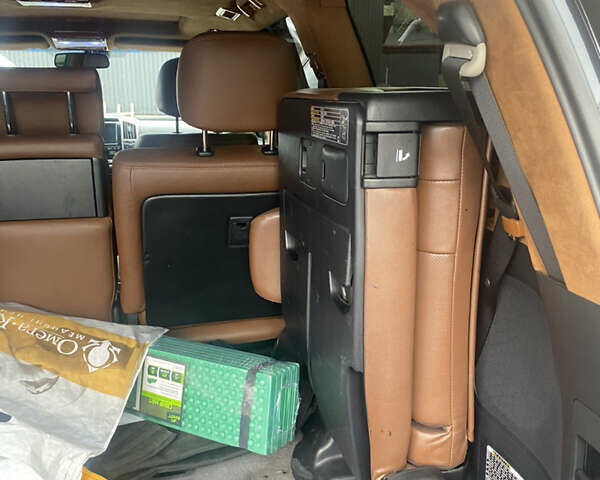 Черный Тойота Ленд Крузер, объемом двигателя 4.5 л и пробегом 200 тыс. км за 27000 $, фото 1 на Automoto.ua