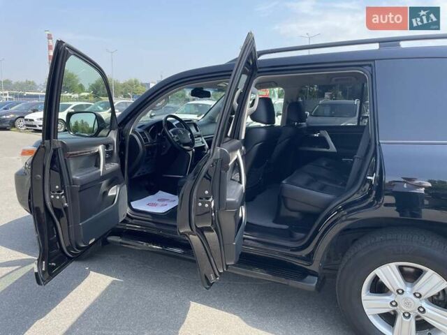 Черный Тойота Ленд Крузер, объемом двигателя 4.5 л и пробегом 338 тыс. км за 29500 $, фото 12 на Automoto.ua