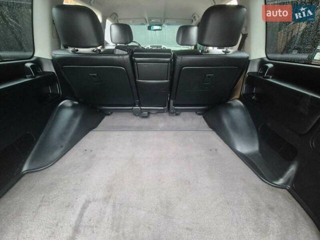 Чорний Тойота Ленд Крузер, об'ємом двигуна 4.46 л та пробігом 300 тис. км за 33000 $, фото 26 на Automoto.ua