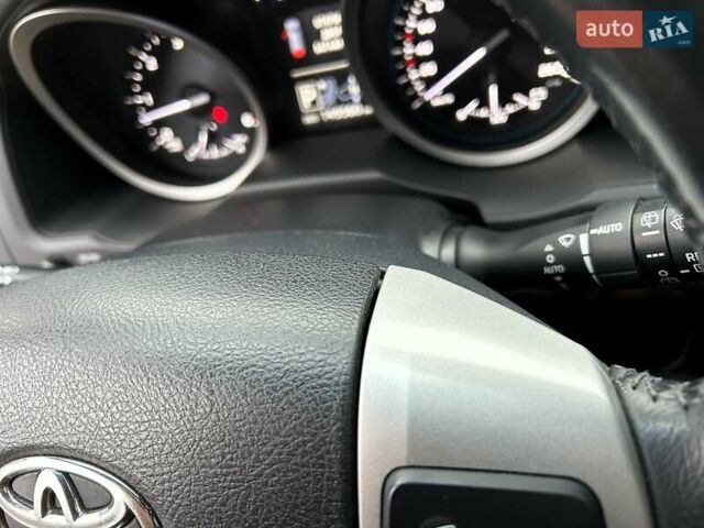 Черный Тойота Ленд Крузер, объемом двигателя 4.46 л и пробегом 149 тыс. км за 34700 $, фото 35 на Automoto.ua