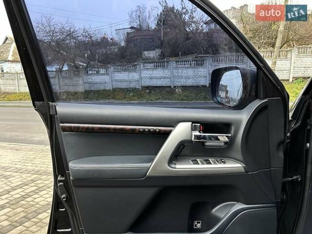 Черный Тойота Ленд Крузер, объемом двигателя 4.46 л и пробегом 149 тыс. км за 34700 $, фото 29 на Automoto.ua