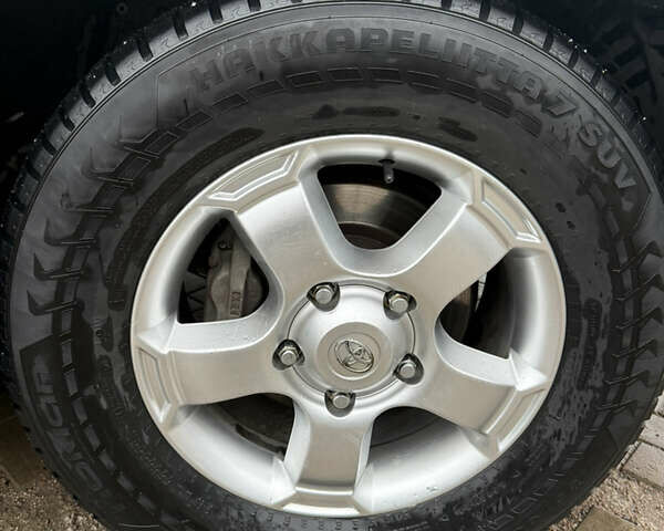 Чорний Тойота Ленд Крузер, об'ємом двигуна 4.46 л та пробігом 149 тис. км за 29500 $, фото 31 на Automoto.ua