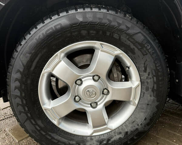 Чорний Тойота Ленд Крузер, об'ємом двигуна 4.46 л та пробігом 149 тис. км за 29500 $, фото 13 на Automoto.ua