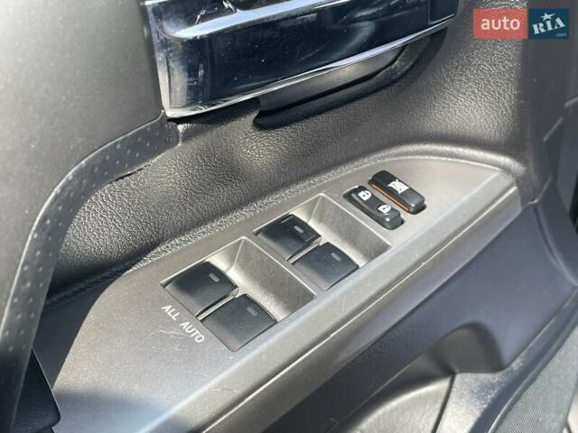 Черный Тойота Ленд Крузер, объемом двигателя 4.5 л и пробегом 338 тыс. км за 29500 $, фото 23 на Automoto.ua